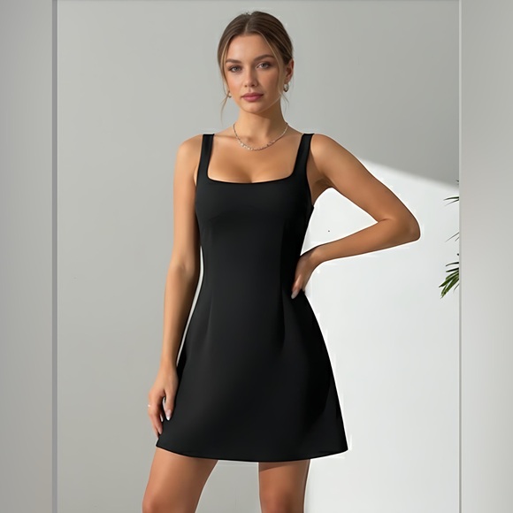 Black A-Line Backless Dress - Picture 1 of 8